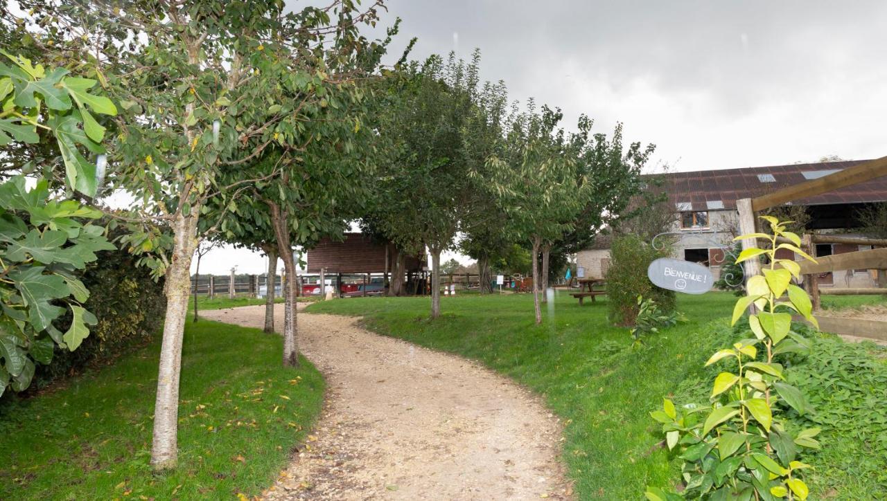 La Ferme Des Nonains Apartment Montjavoult Bagian luar foto